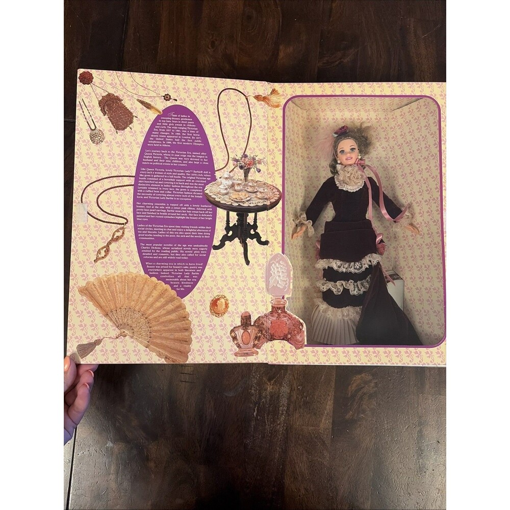 Barbie Great Eras Collection Victorian Lady Collector Edition Doll Stand 14900